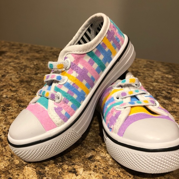 Meet your Posher, Sherry - Picture 2 of 9